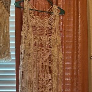 Dizzy Cream Lace Vest